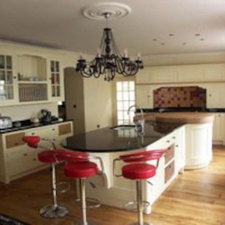 Huge Tenby Pet Friendly House Sleeps 14 Exterior foto